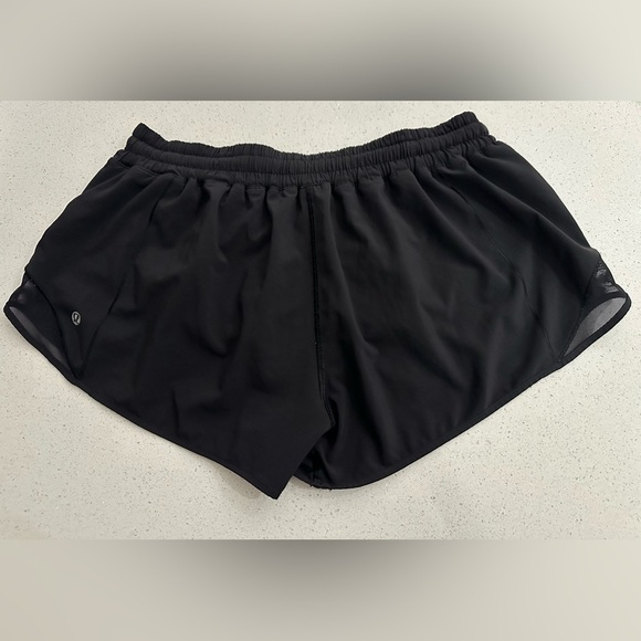 Lululemon: Women’s Hotty Hot Short II - Size 12 - Picture 2 of 13